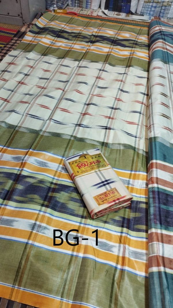 Bridegroom Men's Checked Cotton Lungi